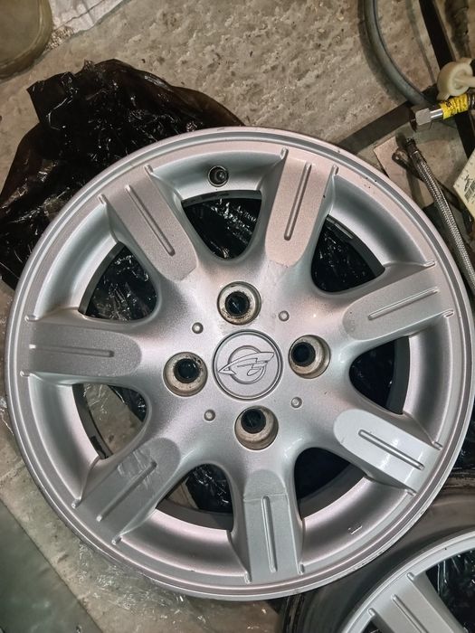 Легкосплавні диски R 14 4 x100 ET 43.5 ЦО 56.6 Ravon R2