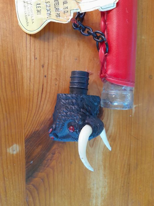 Бутылка из под вина с пробкой в кожаной оплетке, 0, 7 л., Испания