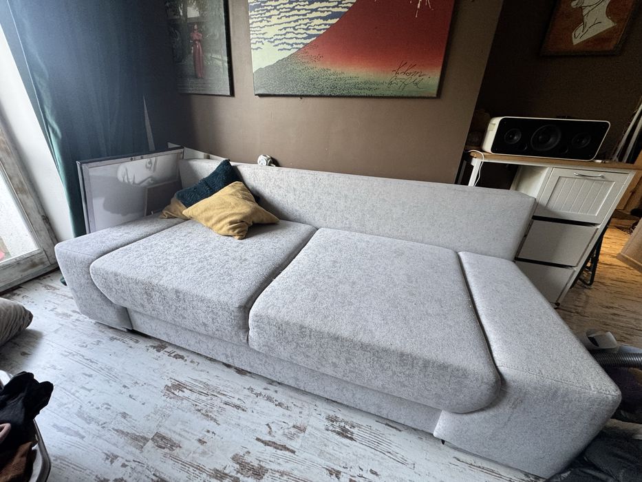 Sofa z funkcją spania i pojemnikiem na pościel