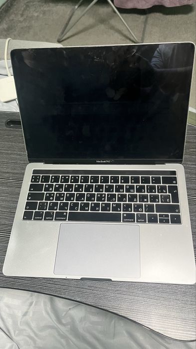 Macbook Pro 2019 на запчастини