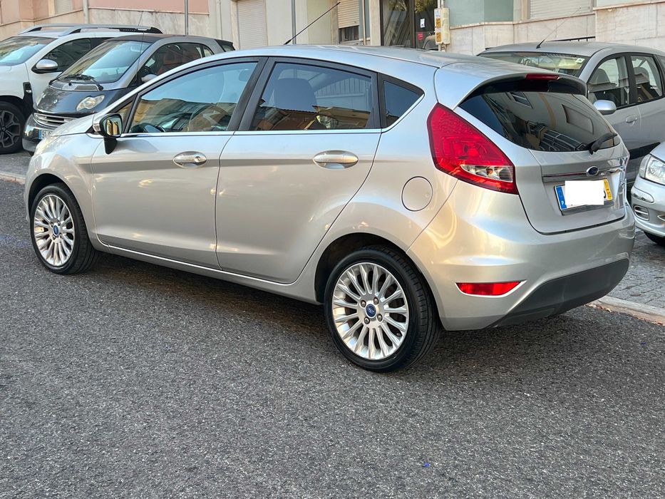 Ford Fiesta 2011 - Só 60.000 klms comprováveis