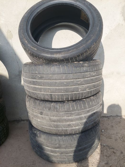 Шини  245/45/R18