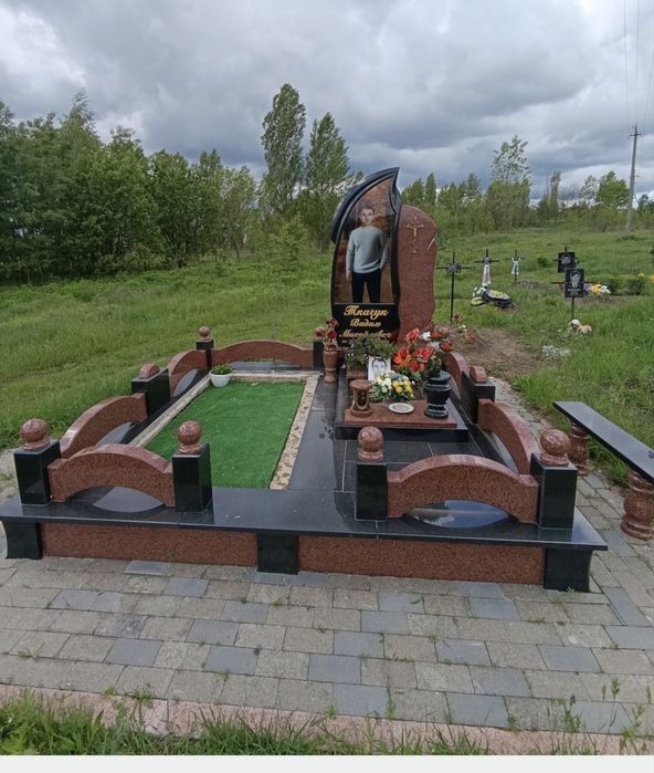 Памятники гранит ,Суми