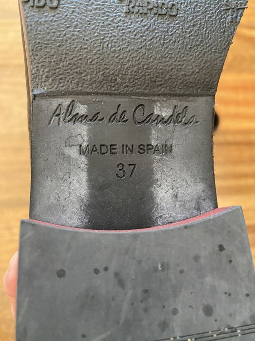 Sapatos rasos, super confortáveis , em pele nº37. Marca Espanhola”Alma de Candela”