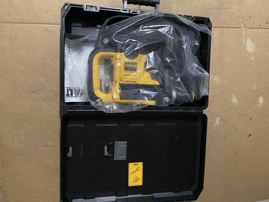 Martelo DeWALT Perfurador Demolidor Dewalt D25501K - D25501K-QS