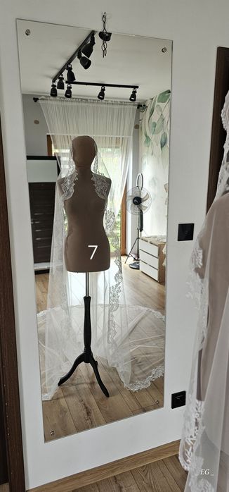 Długi Welon Ślubny 300 cm – Klasyczna Elegancja