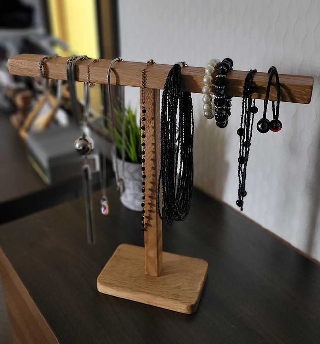 Dębowy stojak na biżuterię – Ręcznie wykonany | Lite Drewno | Loft