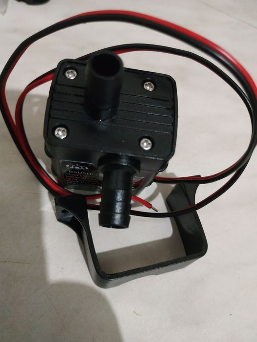 Насос циркуляційний 12вольт 800л/год  безщітковий