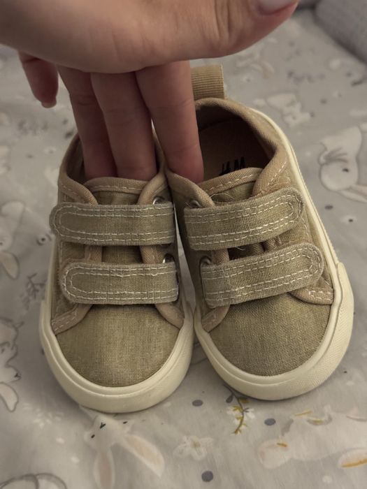 Кеди  H&M 18/19 розмір