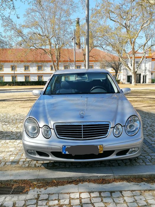 Mercedes E270 em ótimo estado
