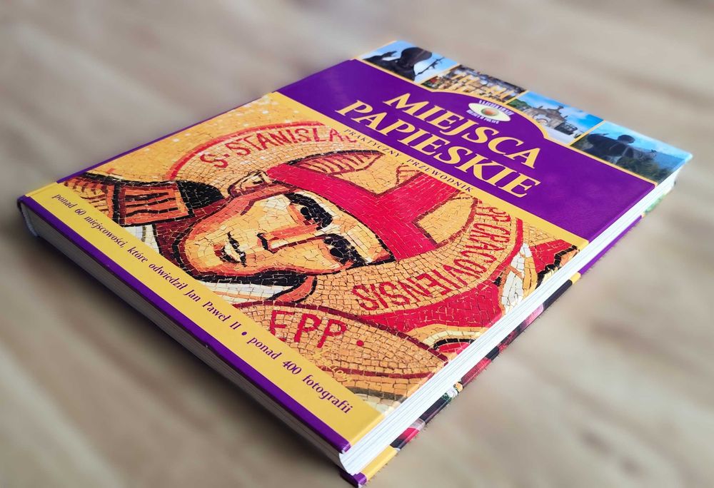 Album "Miejsca papieskie Praktyczny przewodnik"