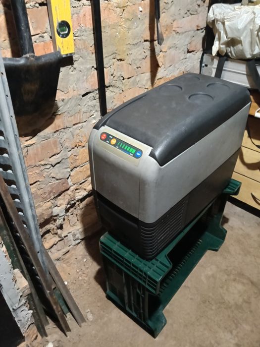 Продам автохолодильник