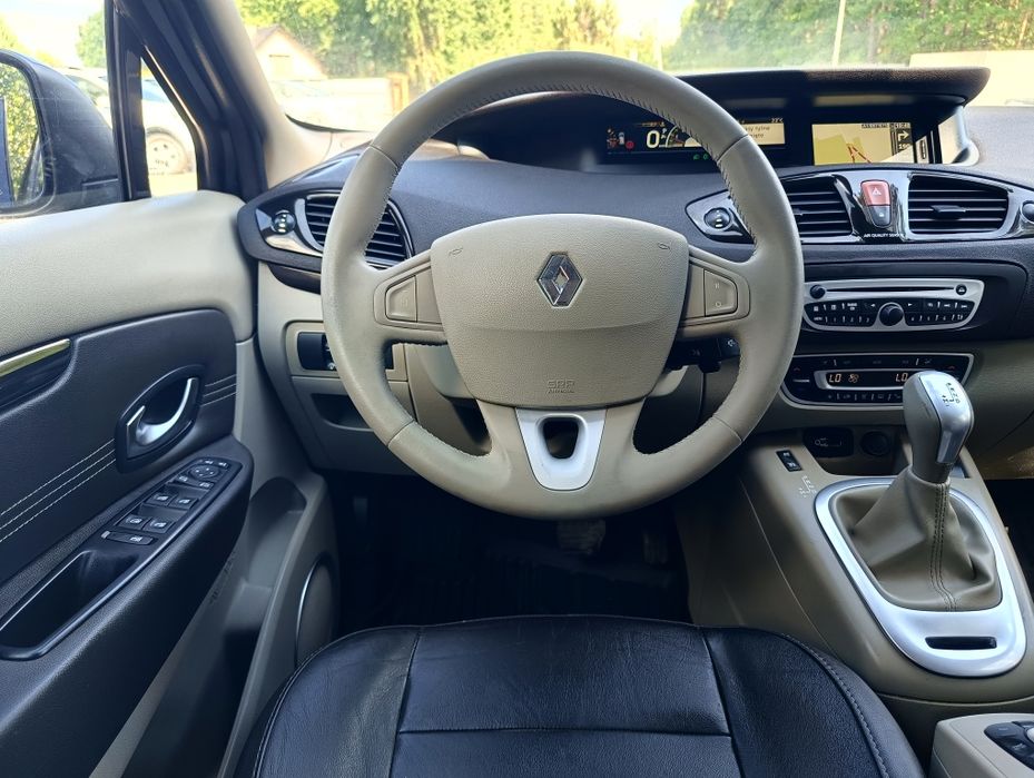 Renault Grand Scenic 2.0 dCi Automat | 7 OSÓB | SKÓRA | NAVI | KLIMATRONIK