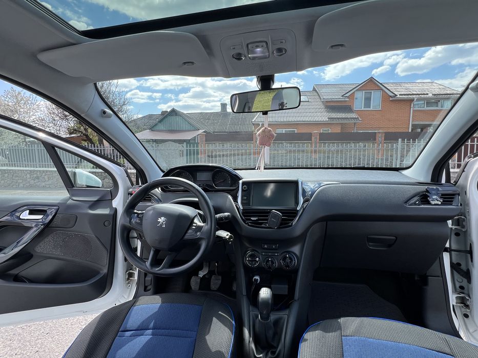 Peugeot 208 2013