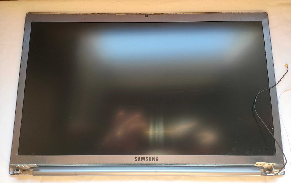 ECRÃ LCD LED  17.3″ 40p Para Portátil