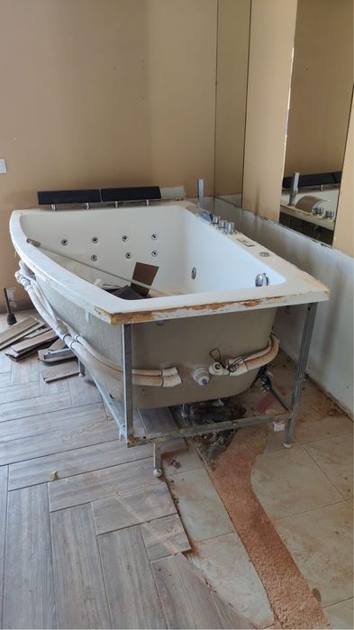 Vendo Jacuzzi para duas pessoas