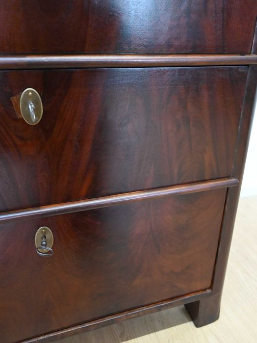 mahoniowa komoda z 1880 roku 122305