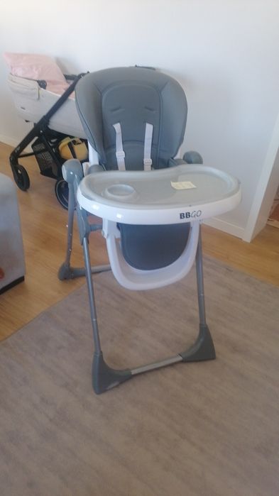 Cadeira de refeição de bebé