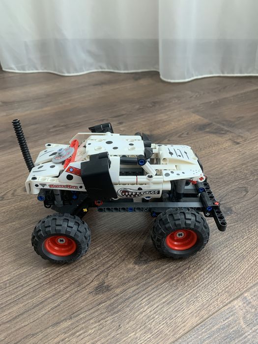 LEGO Technic Monster Jam Monster Mutt Dalmatian (42150) Без інструкції