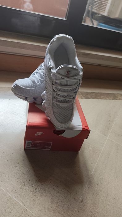 Tênis Nike Shox 12 molas