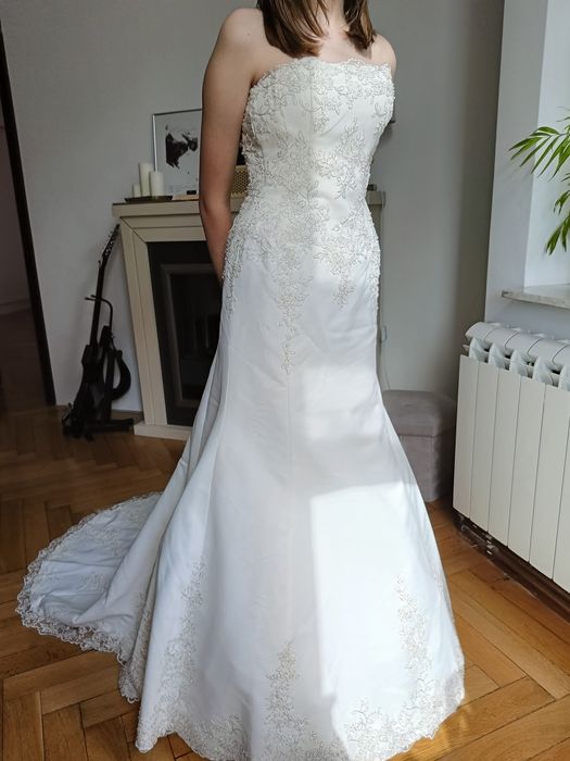 Suknia ślubna ecru z koronką z trenem S