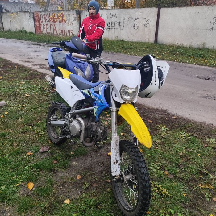 Продам питбайк Бартон СРОЧНО так как выезжаю за границу