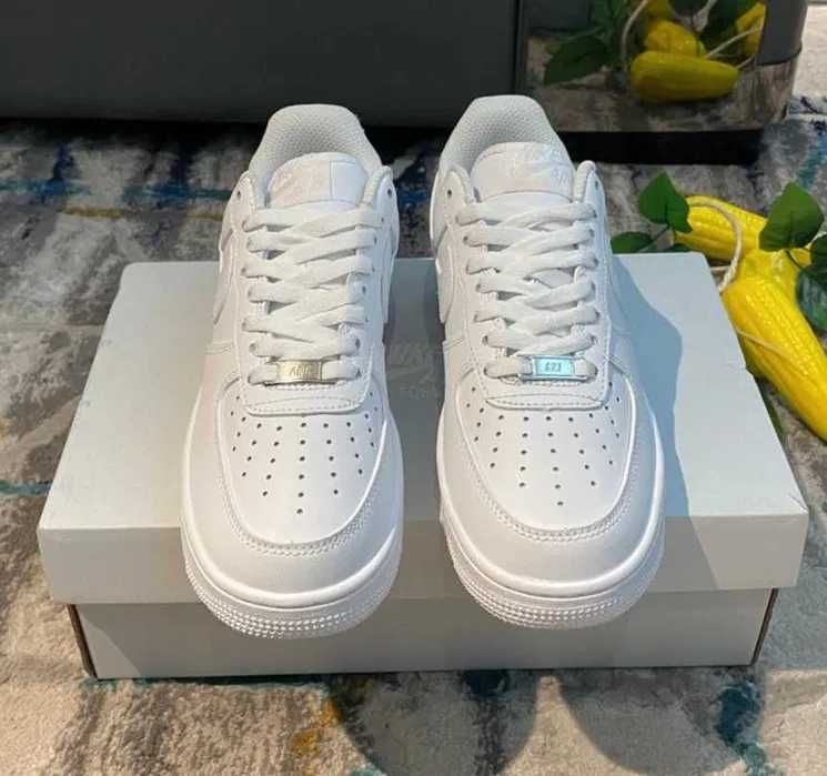 Nike_ Air_ Force_1_Low_ 07_White_Gum Rozmiar 40.5