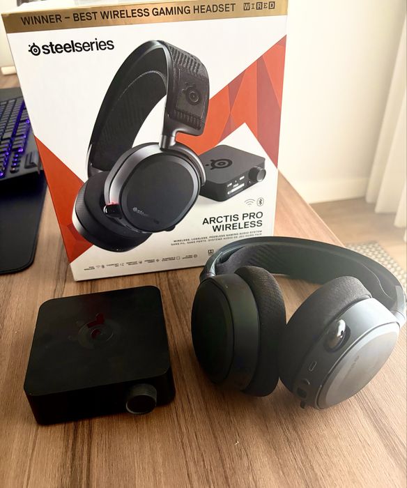 Headset SteelSeries Arctis Pro Wireless PC / PS5 - Excelente estado
