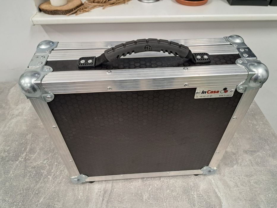 Mixer Behringer QX1222USB+ skrzynia transportowa