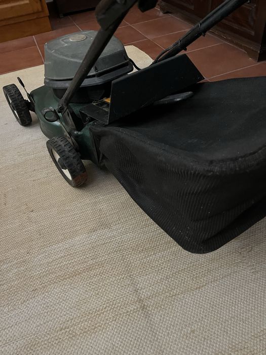 Corta relva elétrica