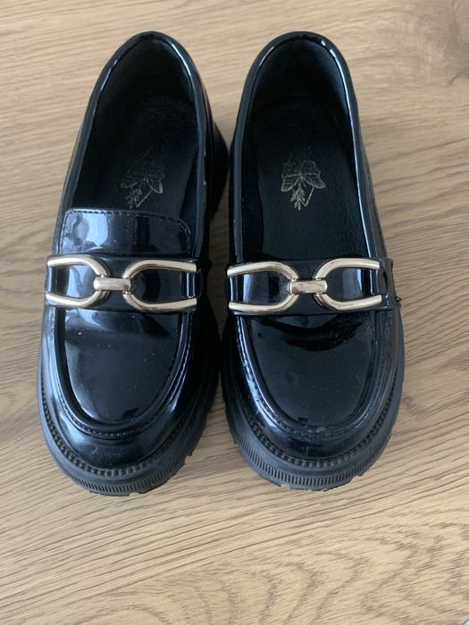 Buty  eleganckie czarne 29