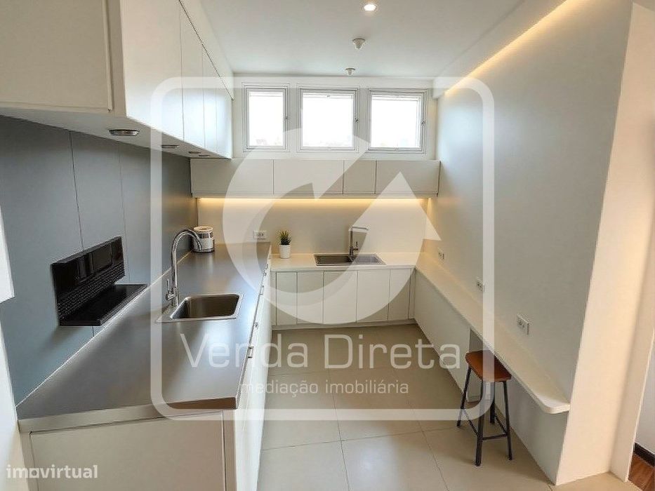 Apartamento T3 Duplex com Varanda - 85 m² - Algueirão-Mem Martins