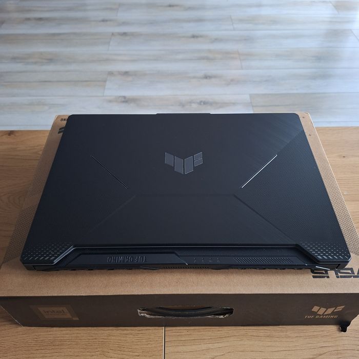 Laptop Gamingowy ASUS TUF Gaming F15 (model FX506HE-HN012W) + dowód zakupu+ oryginalny karton.