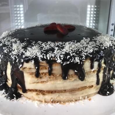 Pyszny domowy Marcinek tort