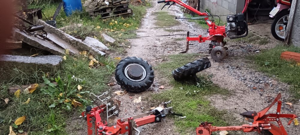 Moto enxada semi nova