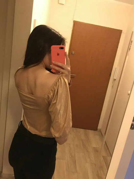 Bluzka z bufiastymi rękawami missguided