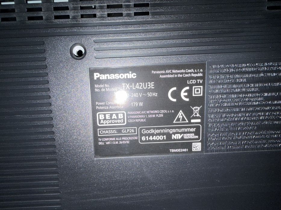 Телевізор Panasonic Viera TX-L42U3E 42 дюйми