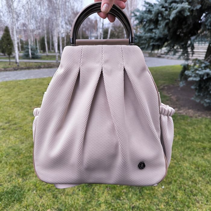 Рюкзак жіночий сумка-рюкзак женский черный бежевый бежевий чорний