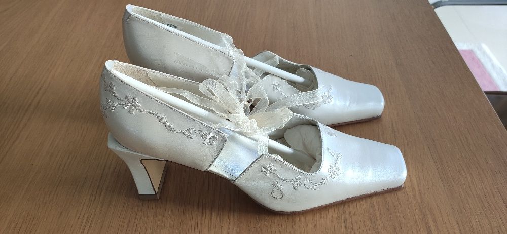 Sapatos casamento/cerimónia Sara Navarro - novos na caixa