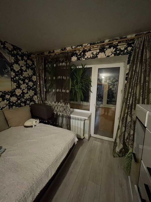 Двокімнатна квартира по вигідній ціні!! Район Алмазний!!