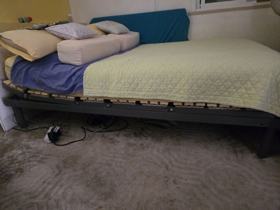 Estrado com colchão