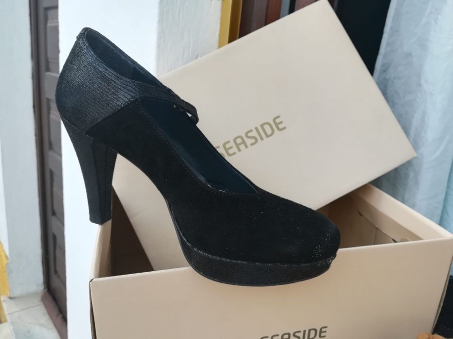 Sapatos Altos Pretos festa