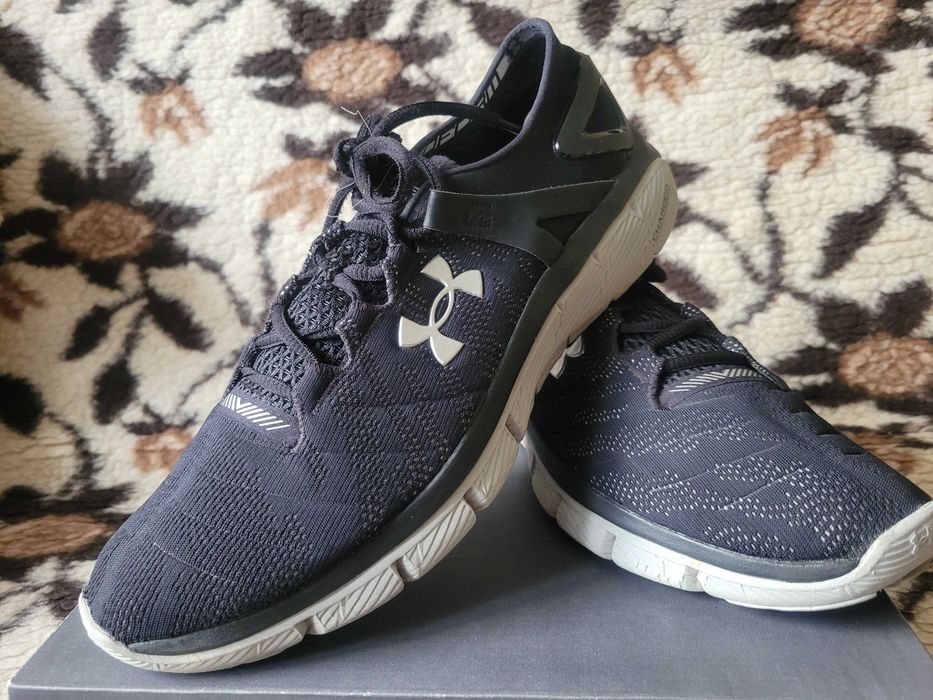 Super lekkie buty treningowe/biegania Under Armour Speedform wkł.27 cm