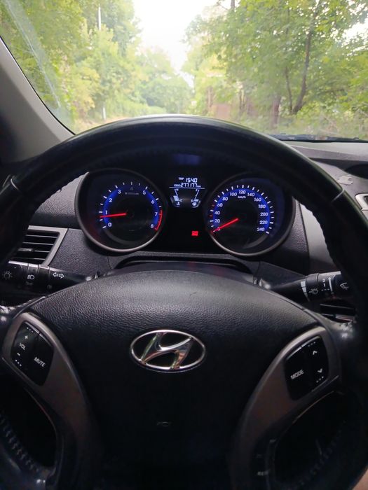Продам Hyundai Elantra