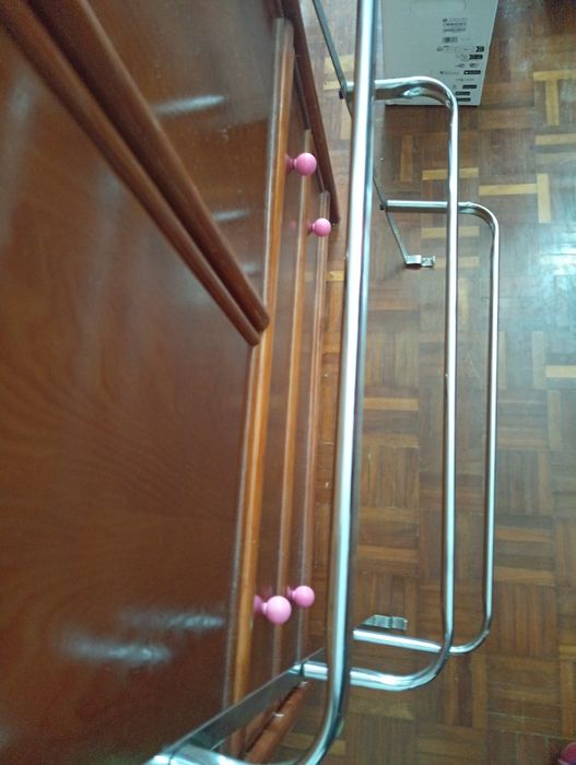 Toalheiro Novo!. Fácil de Arrumar.