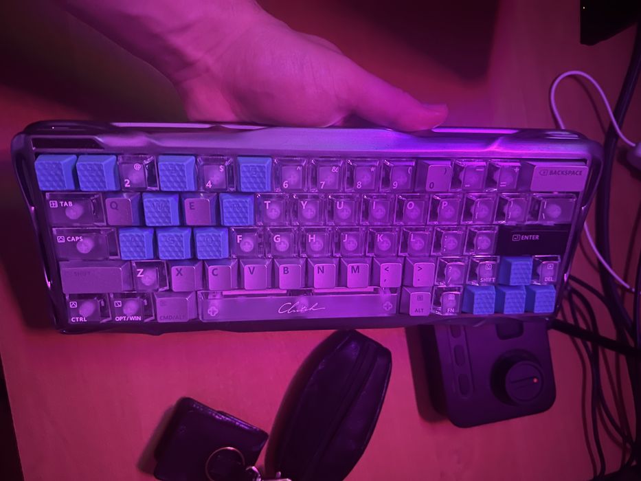 Klawiatura gravastar mercury v60 pro + ultraszybki kabel + keycaps hyperX