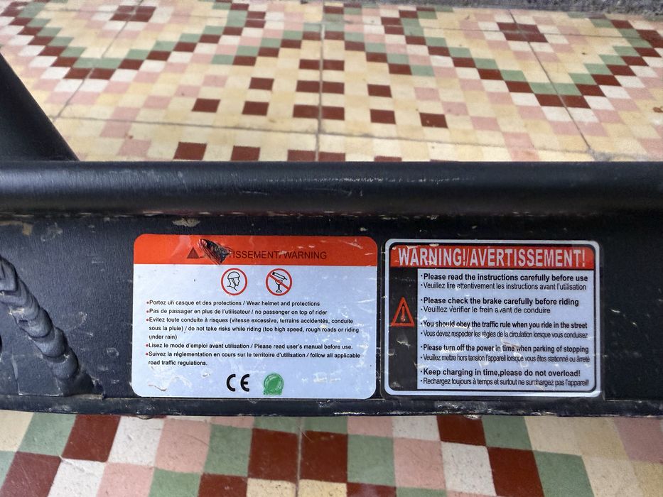 Trotinete eletrica avariada