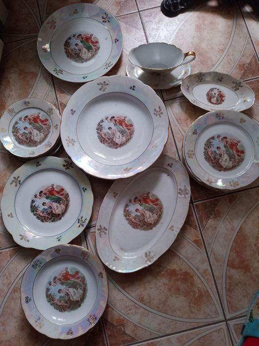 Посуд сервізів "Мадонна"