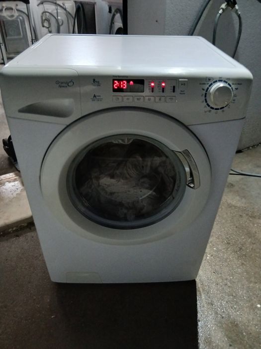 Maquina de Lavar Roupa Candy 8 KG impecável