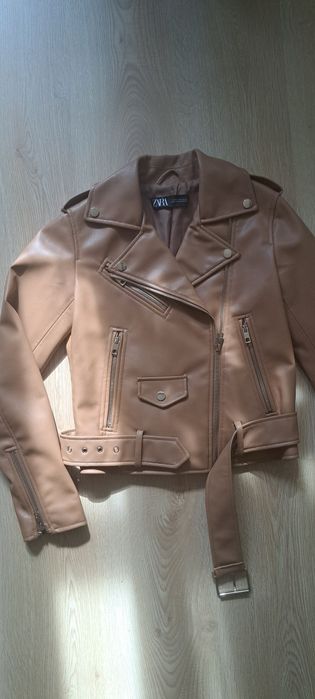 Куртка підліткова на дівчинку  від Zara, розмір XS, світло -коричнева, в ідиальному стані